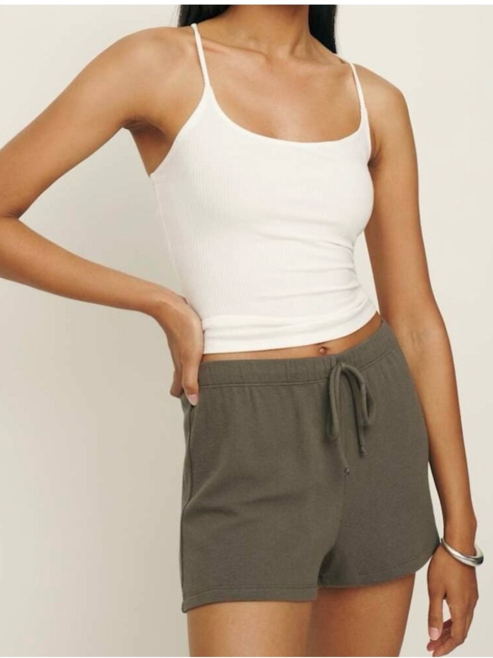 Reformation Olina Knit Short
Poppyseed size Medium